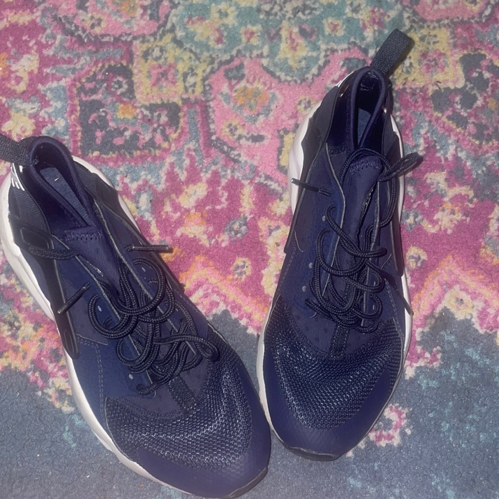 Navy Blue Nike Huaraches